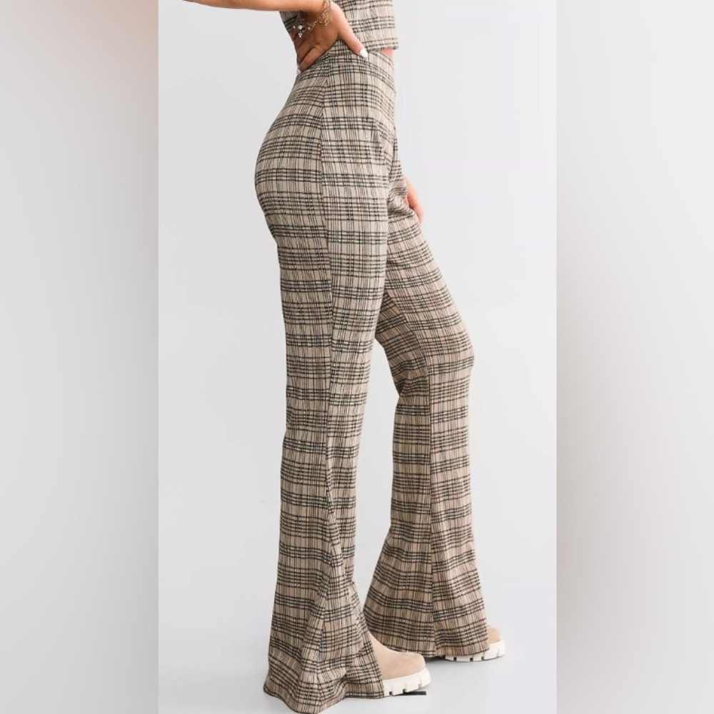 Willow & Root Plaid Matching Set - Cropped Tank Top & Split Flare Pant - Picture 2 of 7